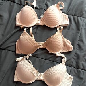 SOLD 3 pack girls/ women’s bras tan and pink